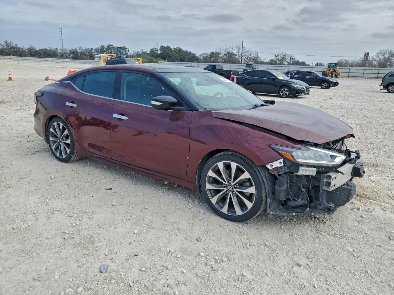 Nissan Maxima Platinum Image 3