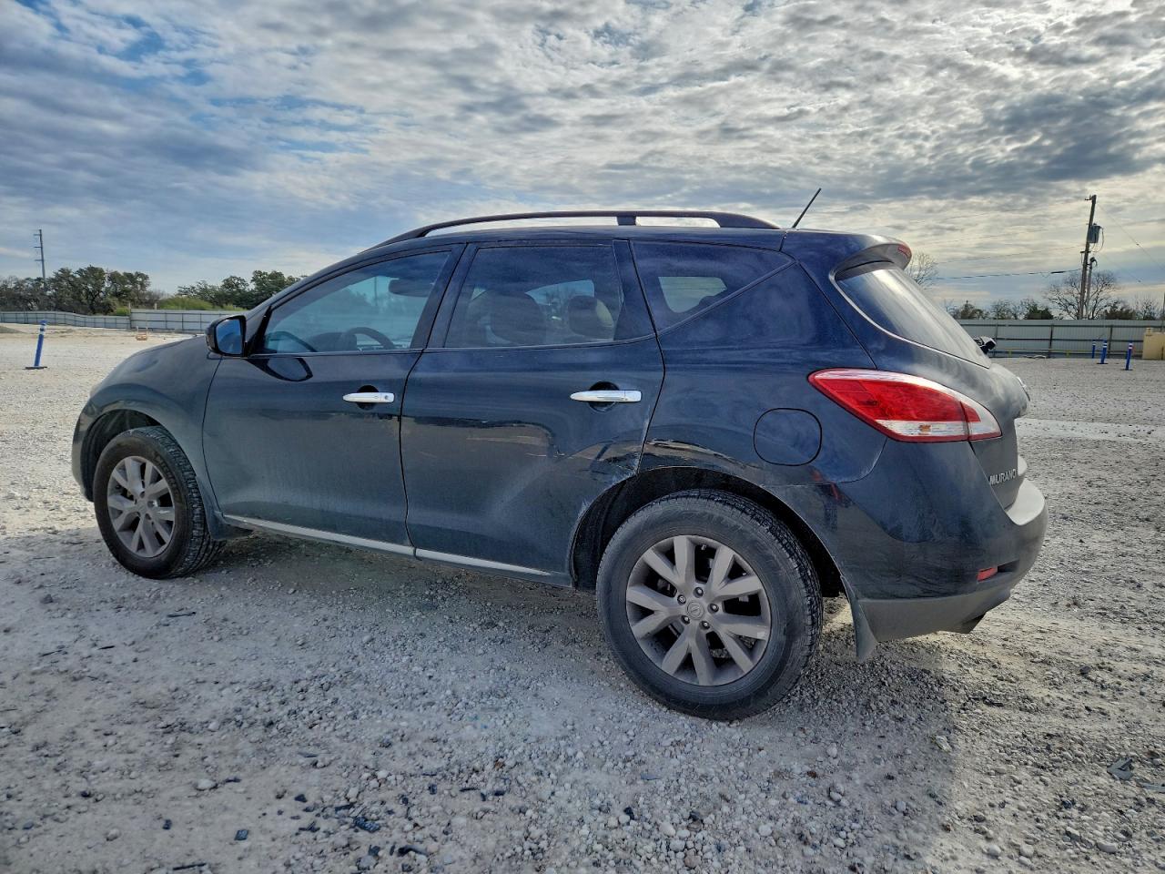 Nissan Murano S Image 3
